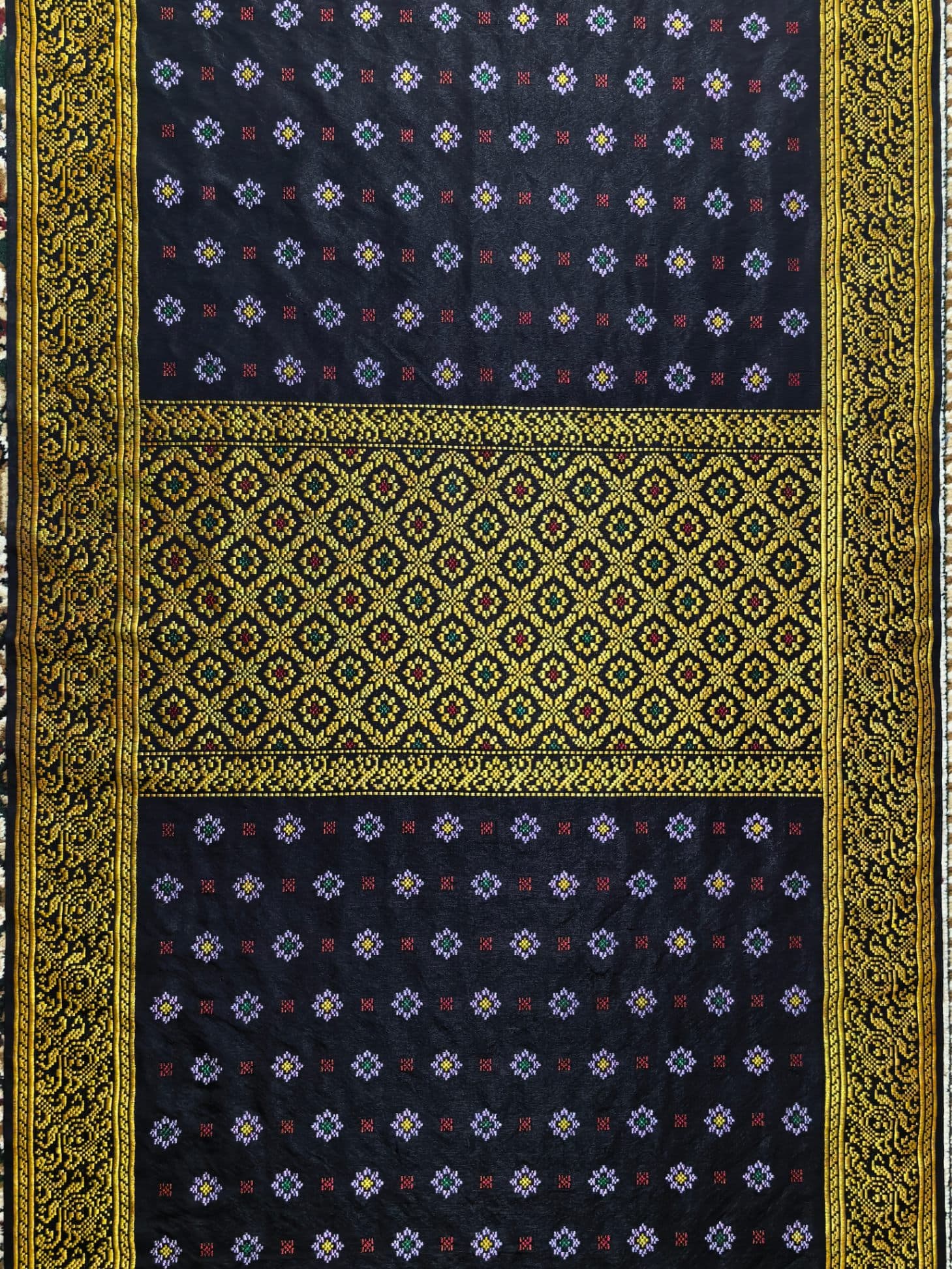 Kain Tenunan Brunei Betabur - Gambar 1
