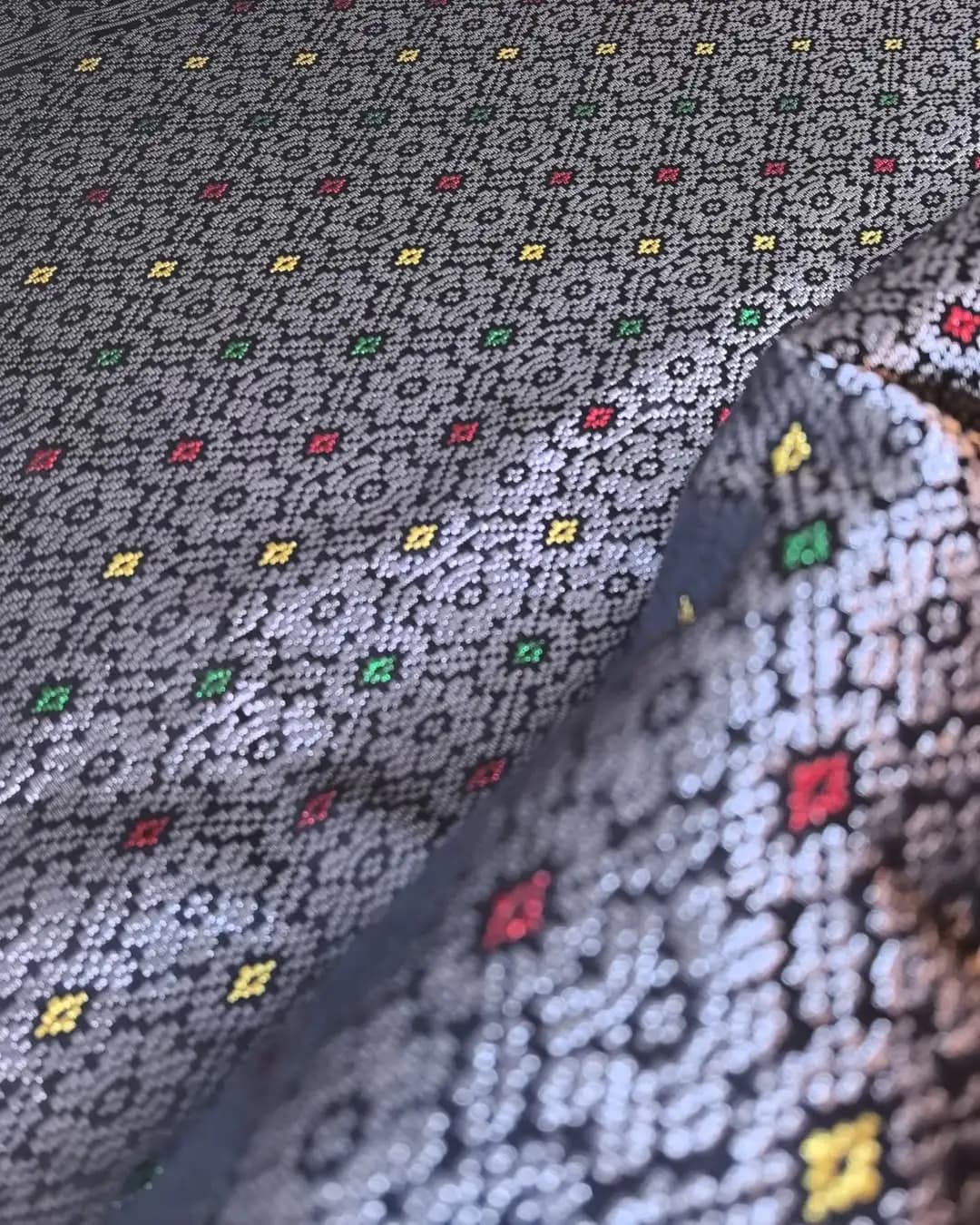 Kain Silubang Bangsi Tenunan Asli Brunei - Gambar 3