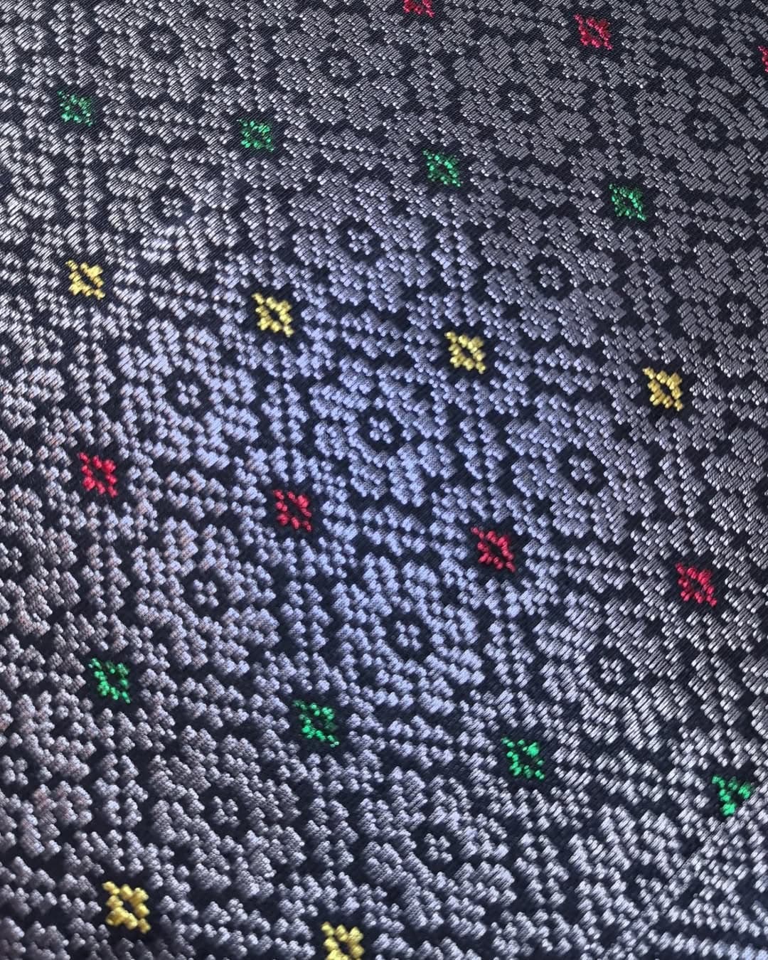 Kain Silubang Bangsi Tenunan Asli Brunei - Gambar 2